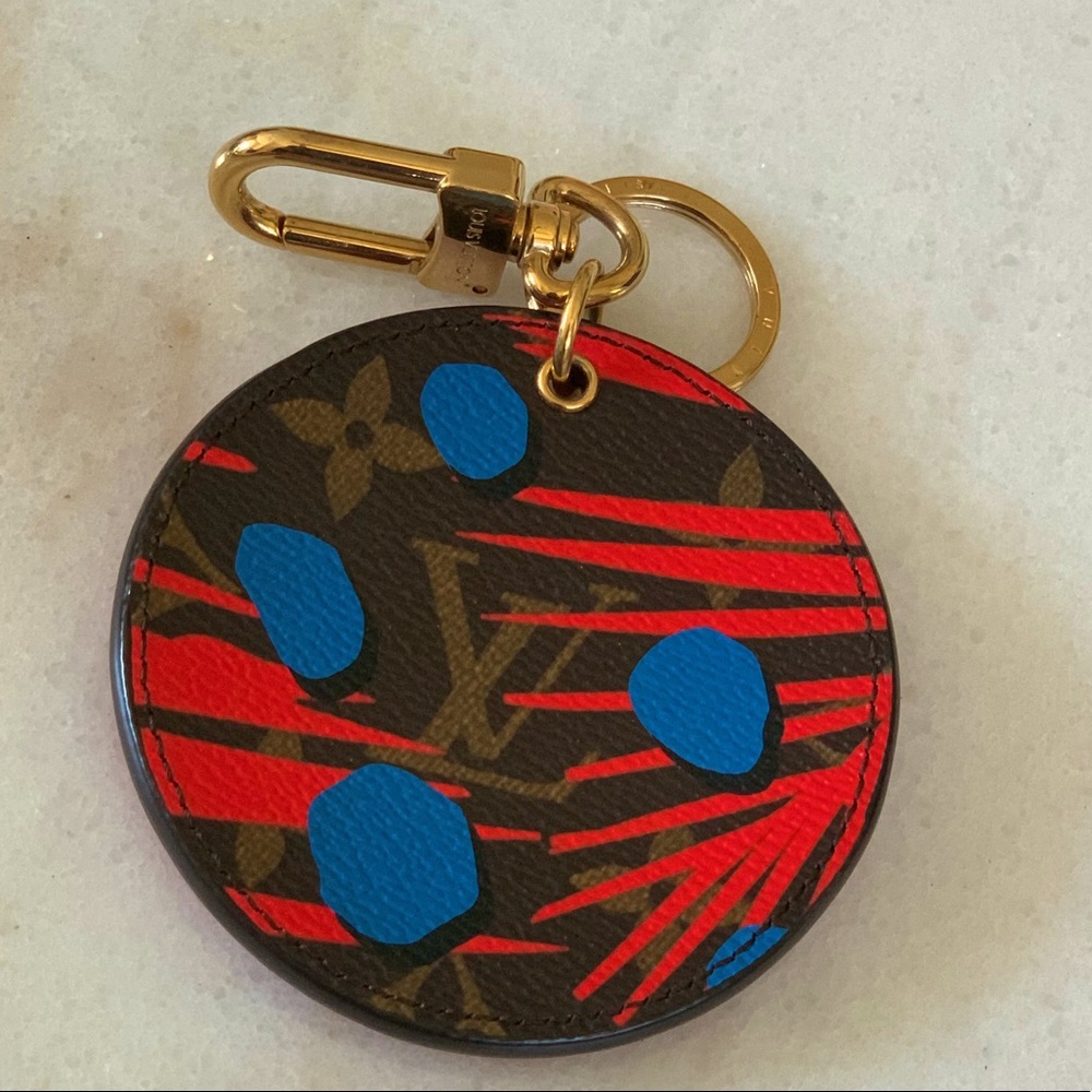 ❤️💙 LV Jungle Dots Charm 💙❤️